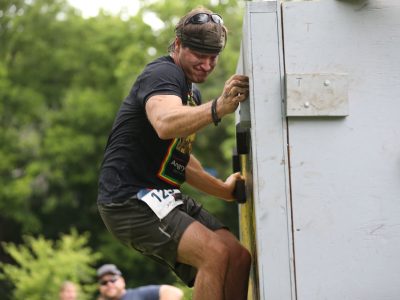 Cliff Hanger Obstacle - ASCO Spartacus Dash